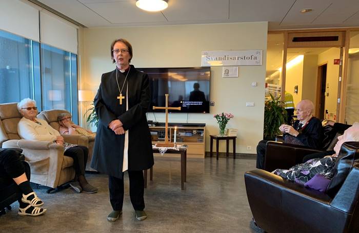 Sr. Agnes talaði við heimilisfólkið á dvalarheimilinu í Ólafsvík